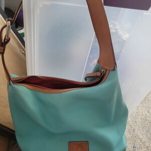 Dooney And Bourke Elegant Blue Leather Shoulder Bag
